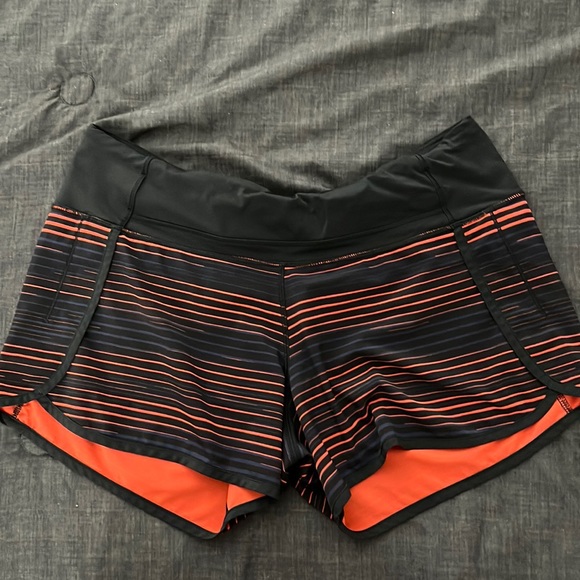 lululemon athletica Pants - Lululemon speed up shorts 4” EUC